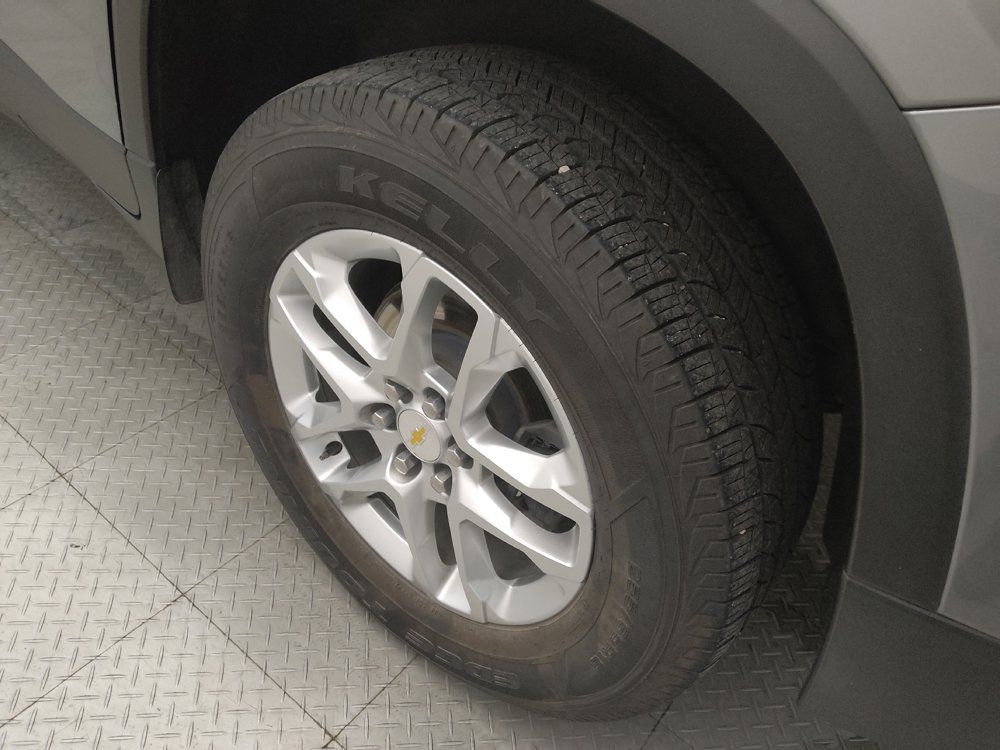 Used 2021 Chevrolet Traverse LS FWD image 31