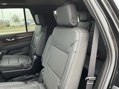 Used 2021 GMC Yukon Denali w/ Denali Premium Package image 26