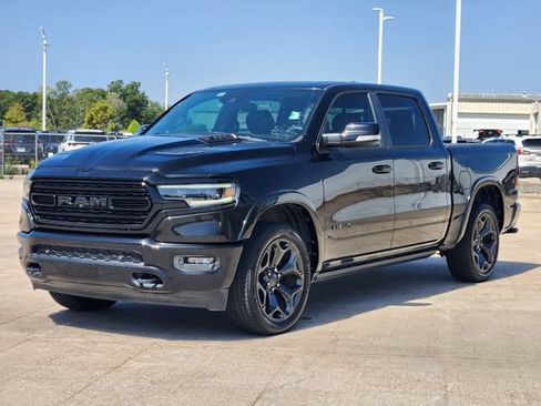Used 2020 RAM 1500 Limited w/ Black Appearance Package RWD image 3
