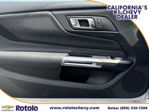 Used 2025 Ford Mustang Coupe RWD image 13