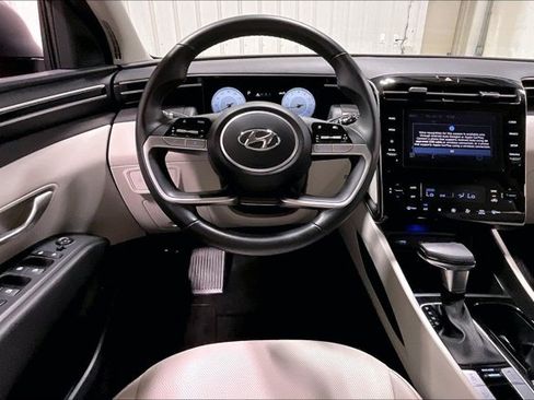 Used 2023 Hyundai Tucson SEL w/ Convenience Package AWD/4WD image 5