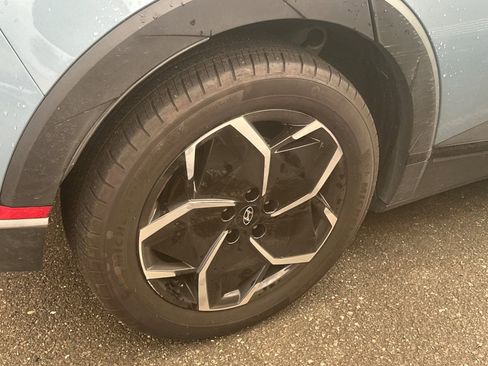 Certified 2024 Hyundai Ioniq 5 SEL image 6