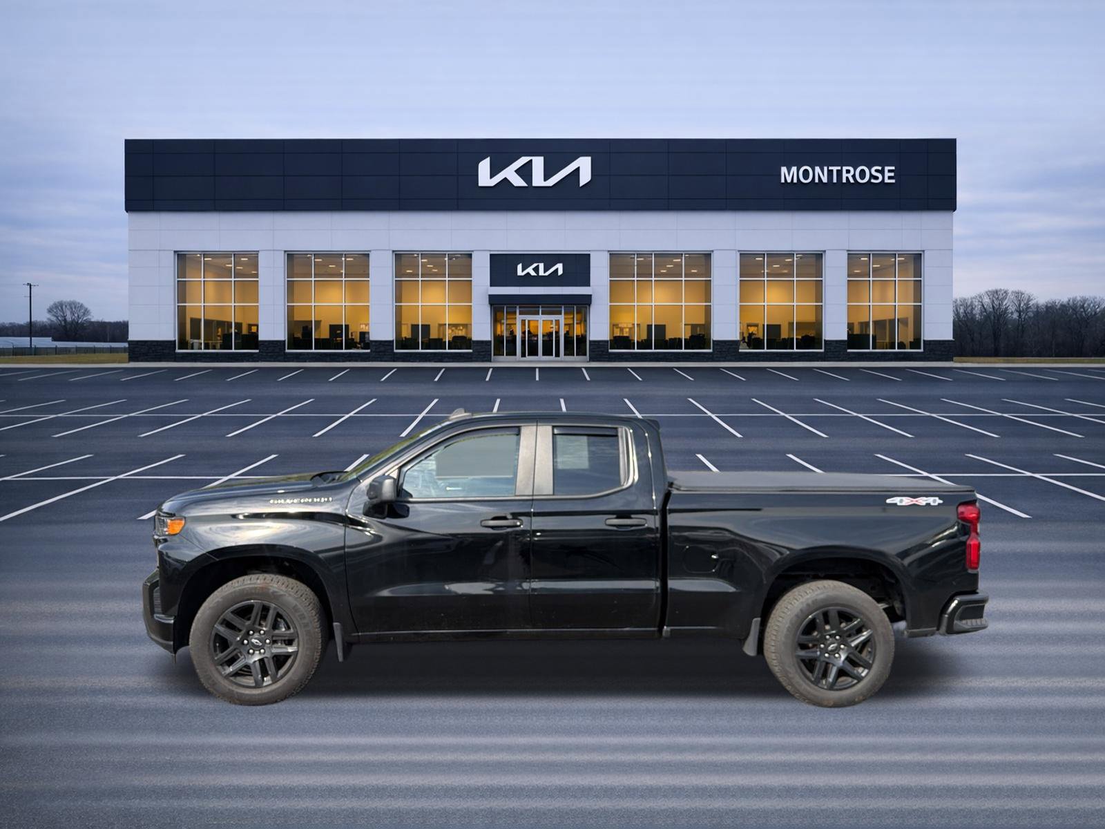 Used 2022 Chevrolet Silverado 1500 Custom w/ LPO, Blackout Package AWD/4WD image 9