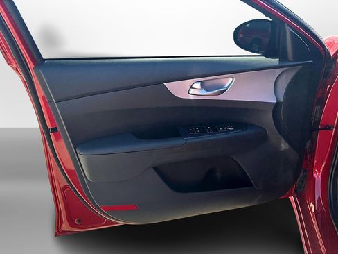 Used 2024 Kia Forte LXS w/ LXS Technology Package image 24