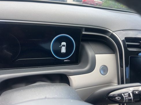 Used 2022 Hyundai Tucson Limited image 1