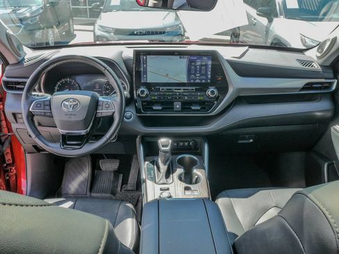Used 2021 Toyota Highlander Limited AWD/4WD image 20
