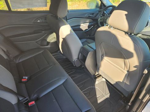 New 2026 Chevrolet Trax ACTIV w/ Sunroof Package FWD image 8