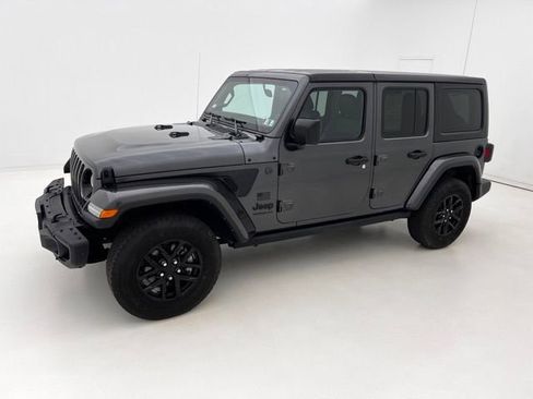 Used 2023 Jeep Wrangler Unlimited Sport AWD/4WD image 5