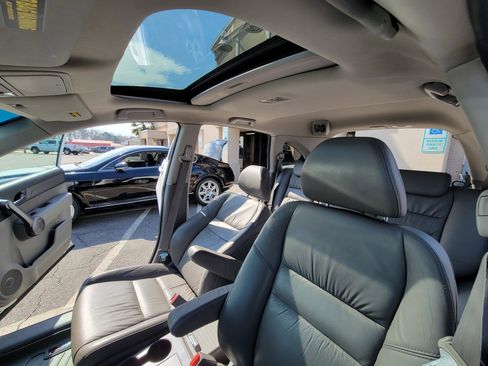 Used 2009 Honda CR-V EX-L image 24