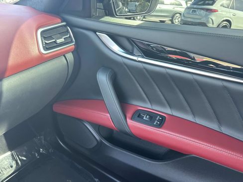 Used 2022 Maserati Ghibli GT image 19