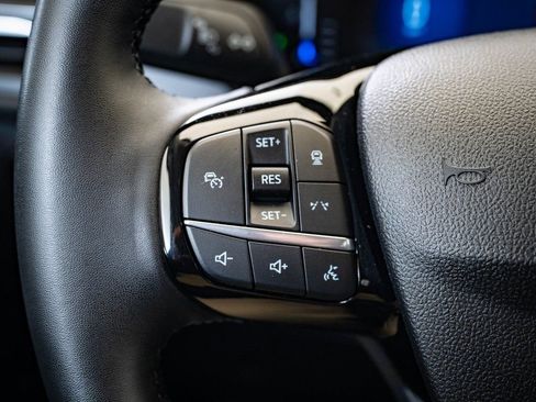 Used 2024 Ford Escape SE image 24