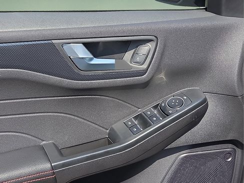 New 2025 Ford Escape ST-Line w/ Equipment Group 301A image 14