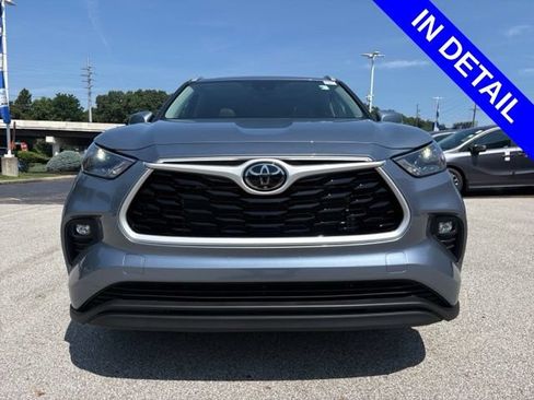 Used 2024 Toyota Highlander XLE AWD/4WD image 24