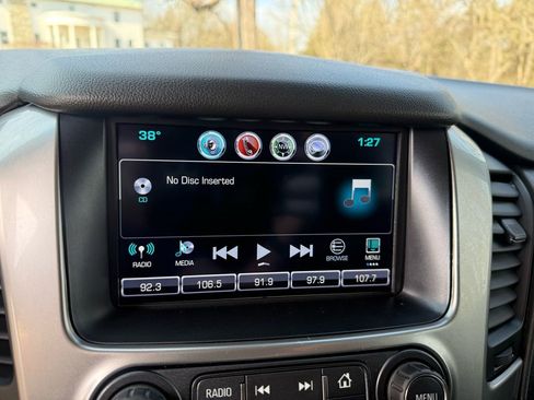 Used 2018 Chevrolet Suburban LT image 24