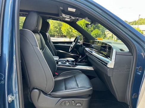 Used 2025 Cadillac Escalade Sport w/ LPO, ONYX Package RWD image 57