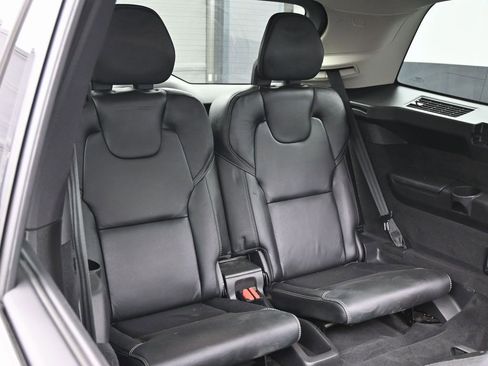 Used 2021 Volvo XC90 T8 Inscription w/ Protection Package Premier image 32