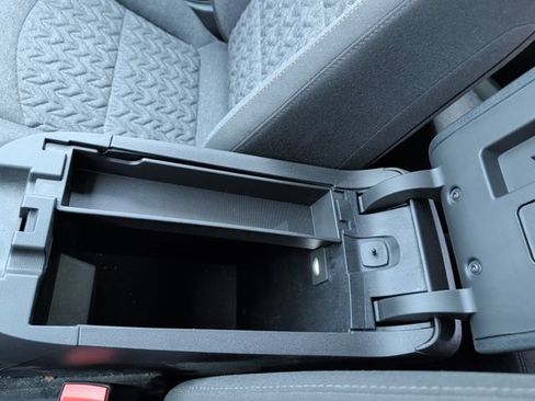 Used 2024 Chevrolet Equinox LT w/ LPO, Cargo Package FWD image 24