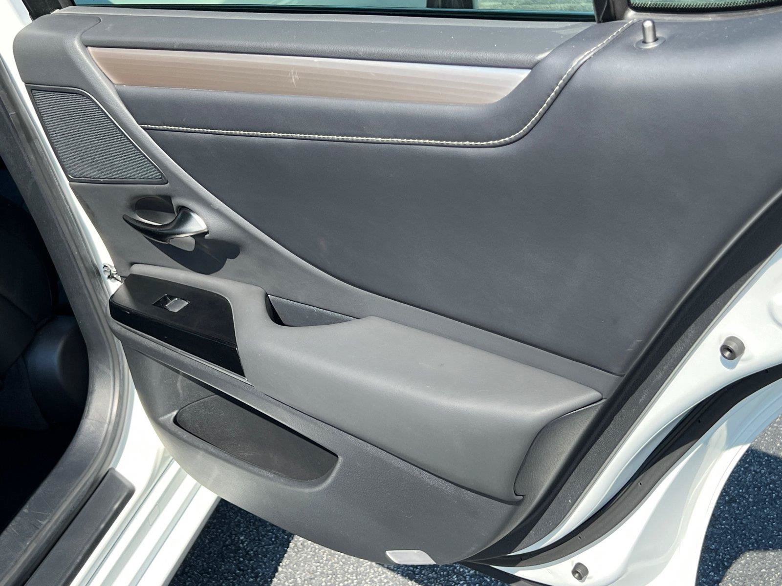 Certified 2022 Lexus ES 350 F Sport w/ Accessory Package FWD image 16