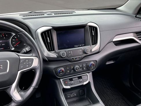 Used 2022 GMC Terrain SLT FWD image 9