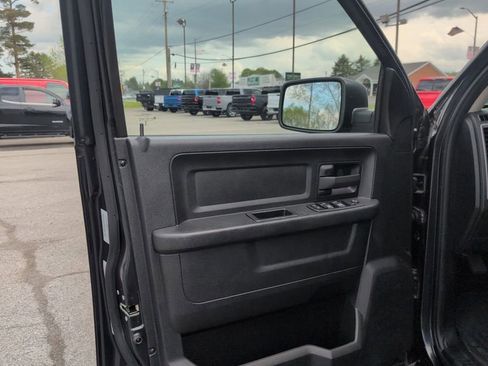 Used 2014 RAM 1500 Express AWD/4WD image 6