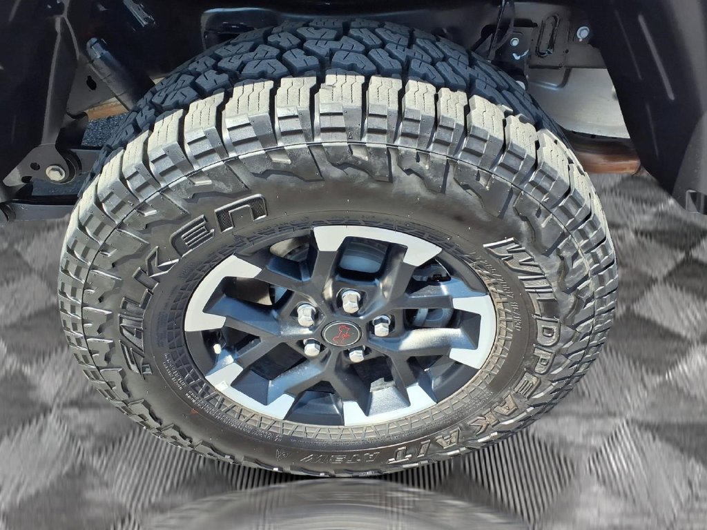 Used 2026 Jeep Gladiator Rubicon w/ Steel Power Dome Hood Package AWD/4WD image 20