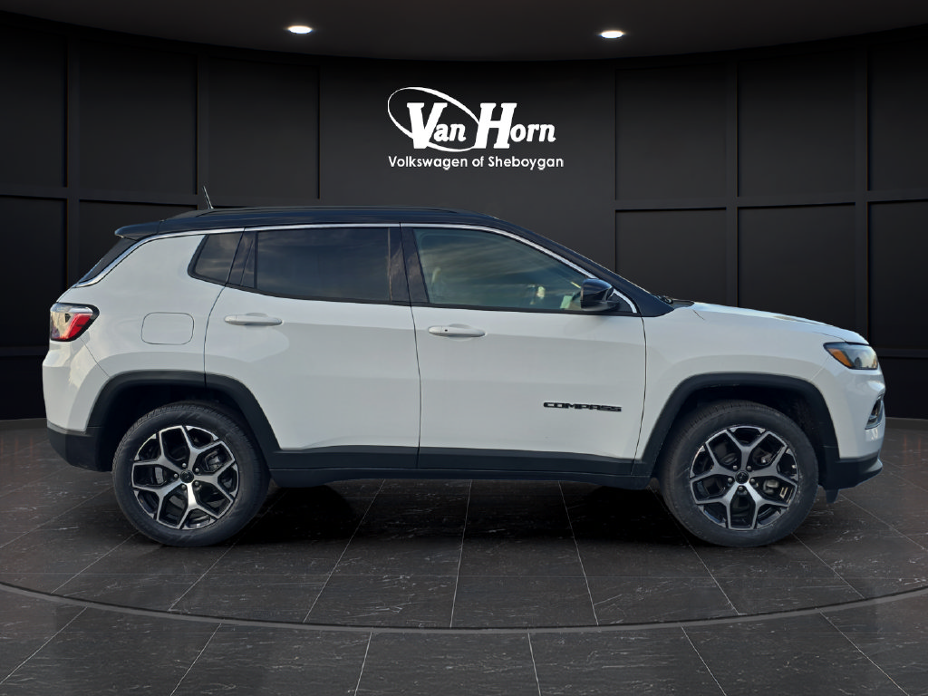 Used 2025 Jeep Compass Limited AWD/4WD image 8