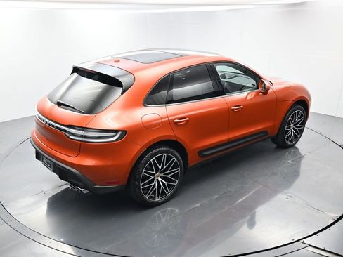 Certified 2025 Porsche Macan image 39