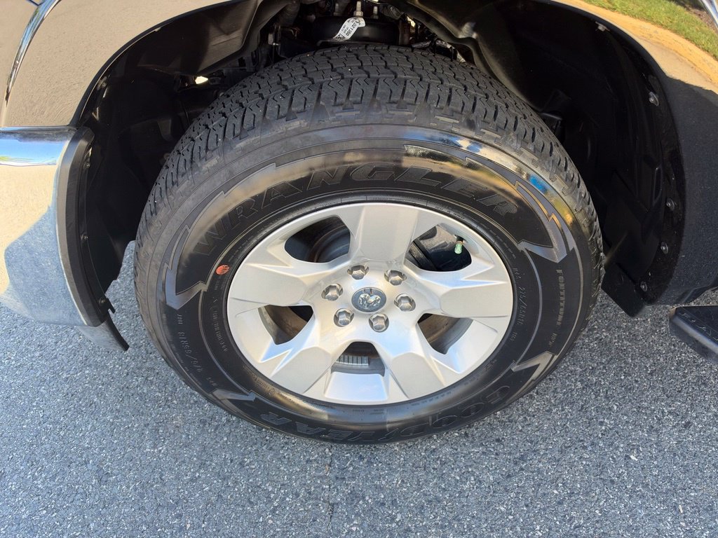 Used 2025 RAM 1500 Big Horn AWD/4WD image 13