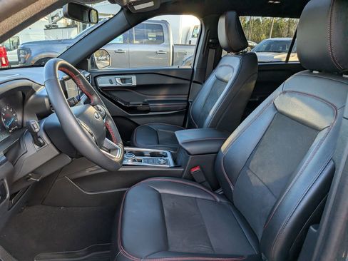 Certified 2023 Ford Explorer ST-Line w/ Class IV Trailer Tow Package image 24