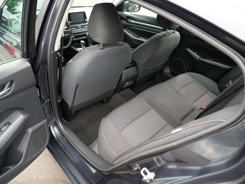 Used 2022 Nissan Altima 2.5 SV AWD/4WD image 18