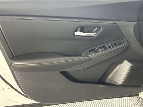 Certified 2025 Nissan Sentra SV FWD image 29