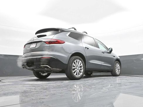 Used 2020 Buick Enclave Premium w/ Sun and Sites Package image 41