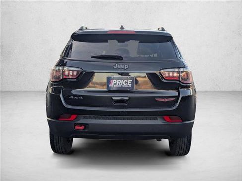 Used 2022 Jeep Compass Trailhawk w/ Trailhawk Convenience Group image 7