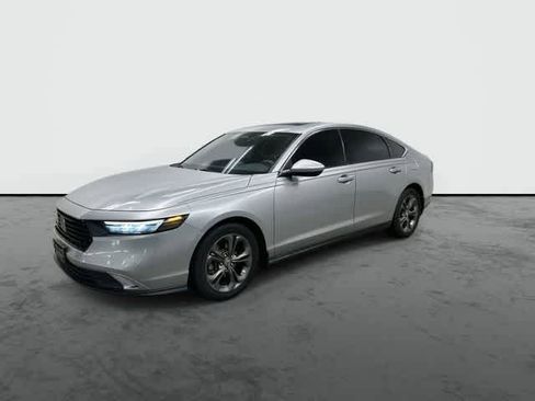 Used 2023 Honda Accord EX image 8
