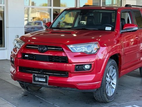 Used 2022 Toyota 4Runner TRD Sport w/ Technology Package image 3