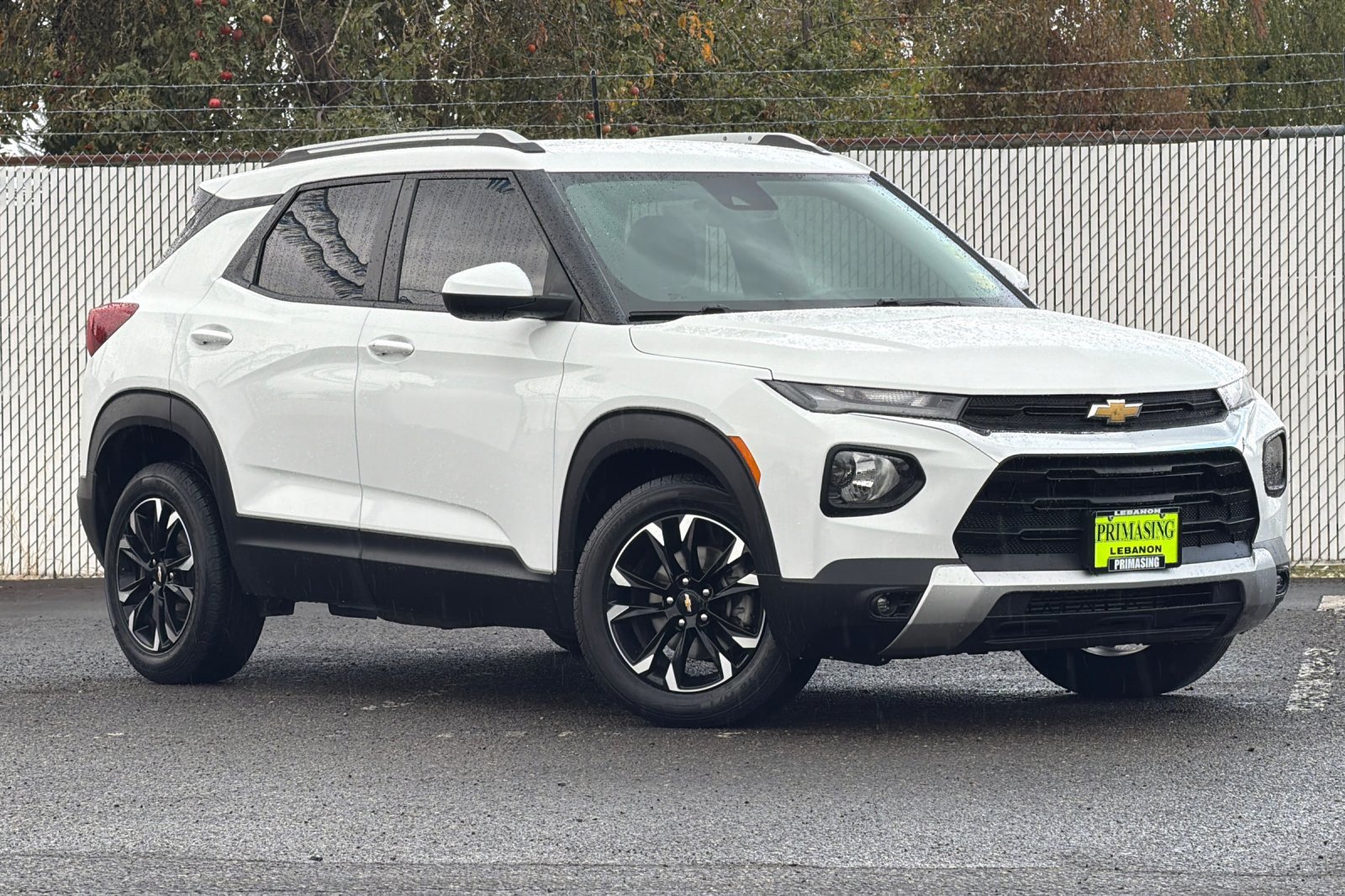 Used 2023 Chevrolet TrailBlazer LT FWD image 2