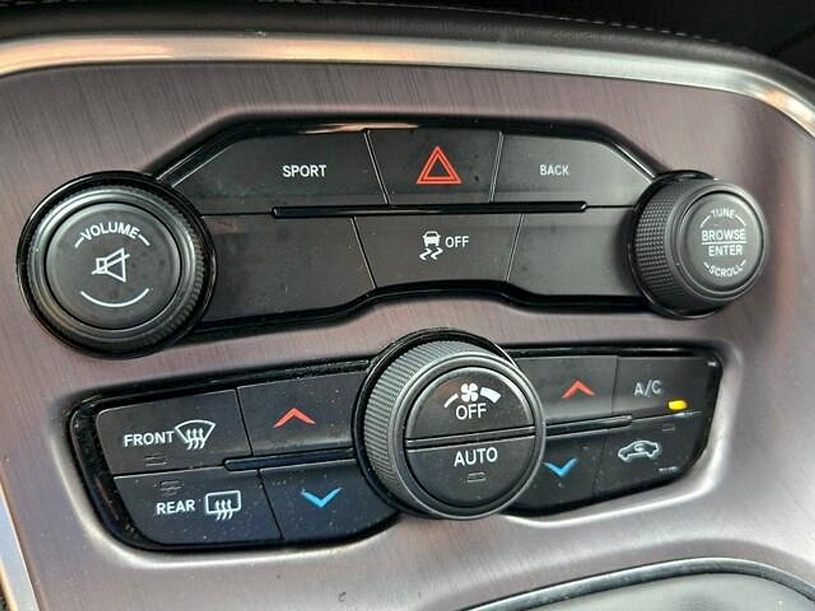 Used 2016 Dodge Challenger R/T w/ Blacktop Package RWD image 19