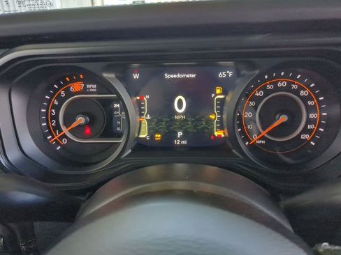 Used 2026 Jeep Wrangler Unlimited Rubicon AWD/4WD image 15