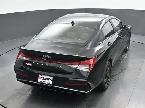 Used 2026 Hyundai Elantra SEL Sport Premium FWD image 37