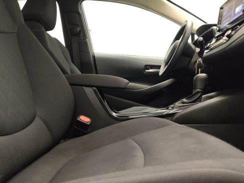 Used 2021 Toyota Corolla LE FWD image 21