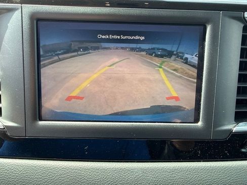 Used 2023 Chrysler Voyager LX FWD image 26