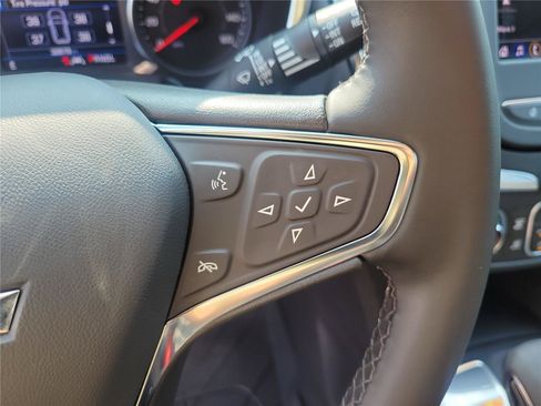 Used 2024 Chevrolet Equinox LT w/ LPO, Floor Liner Package FWD image 23