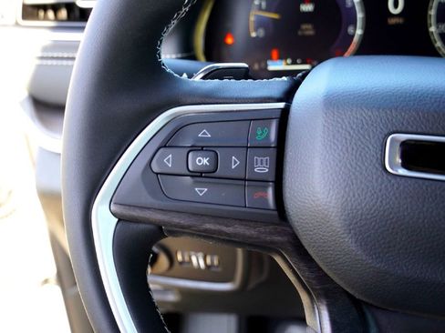 New 2025 Jeep Grand Cherokee L Limited image 17