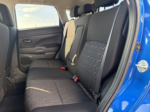 Used 2025 Mitsubishi Outlander Sport LE image 13