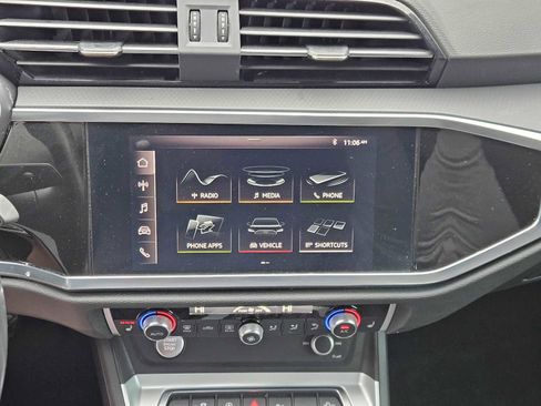 Used 2020 Audi Q3 2.0T Premium w/ Convenience Package image 17