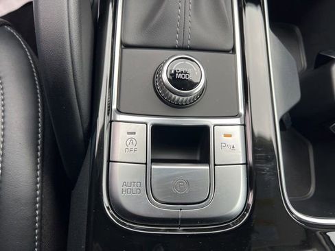 Certified 2025 Kia Telluride S image 27