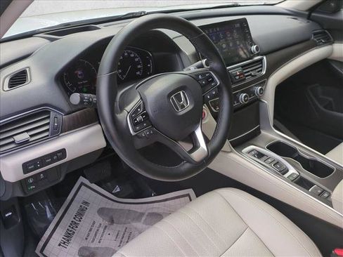 Used 2021 Honda Accord Touring image 10