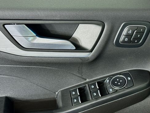 Used 2024 Ford Escape Platinum image 23