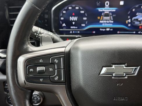 Used 2023 Chevrolet Silverado 1500 ZR2 w/ Technology Package image 16