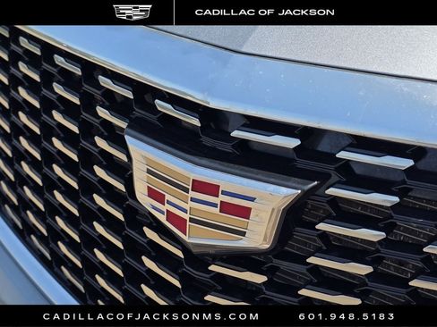 Certified 2025 Cadillac XT5 Premium Luxury FWD image 5